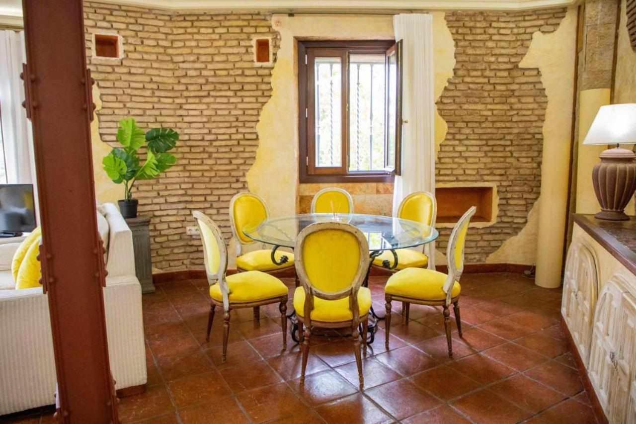 Monkeys Apartments Adriano & Terrace Seville Exterior photo